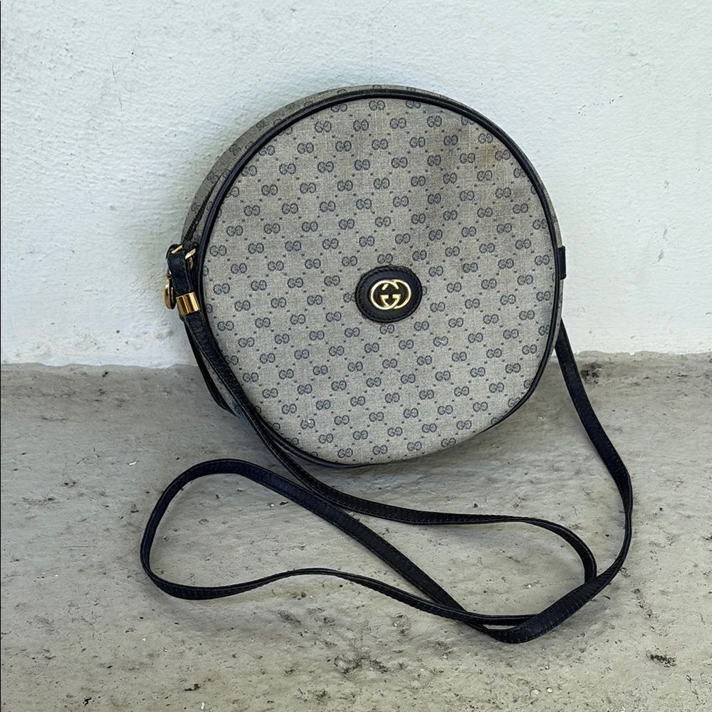 Gucci Micro GG round bag